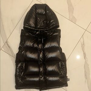 Black The Super Puff vest
